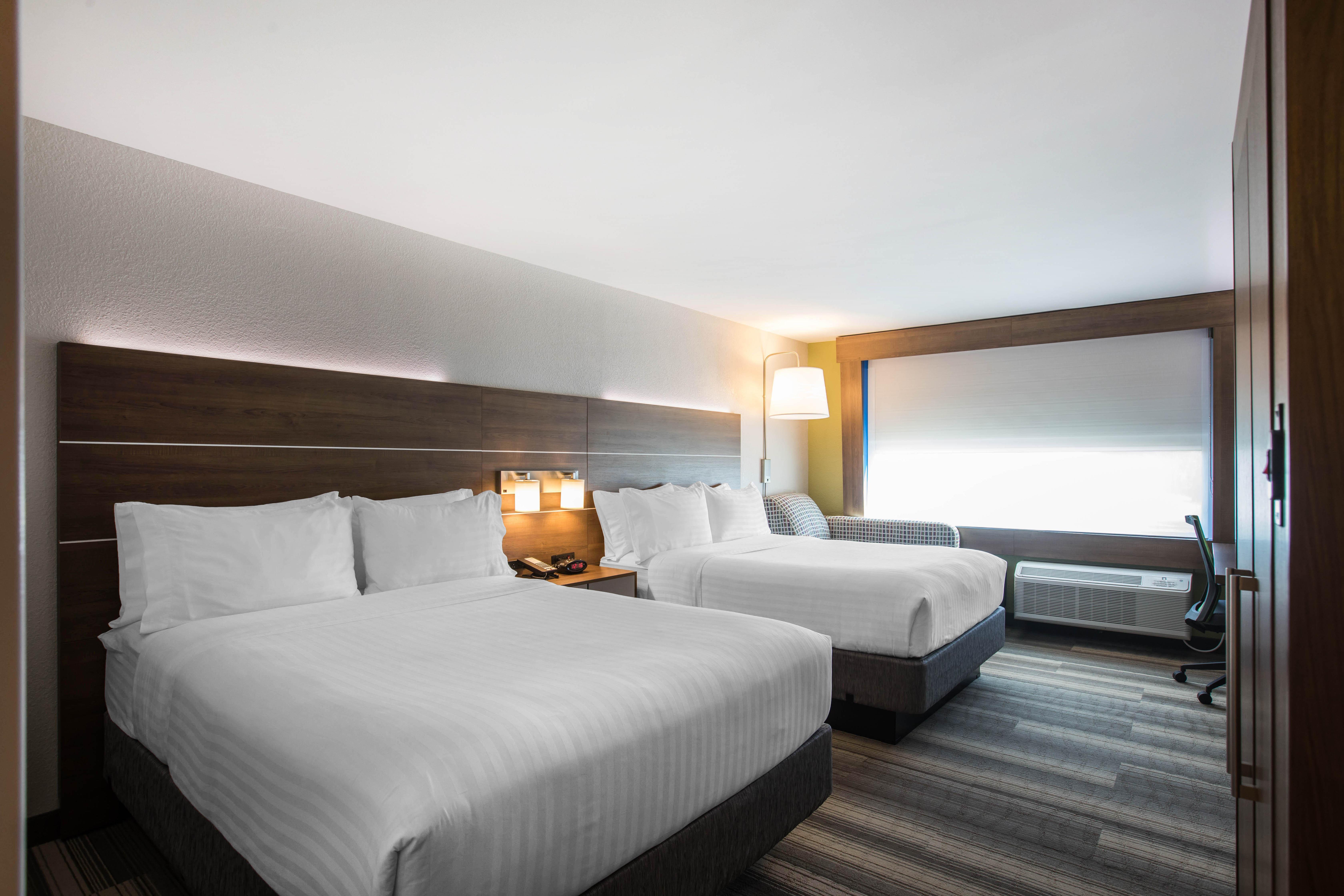Holiday Inn Express & Suites Ludington By Ihg Екстериор снимка