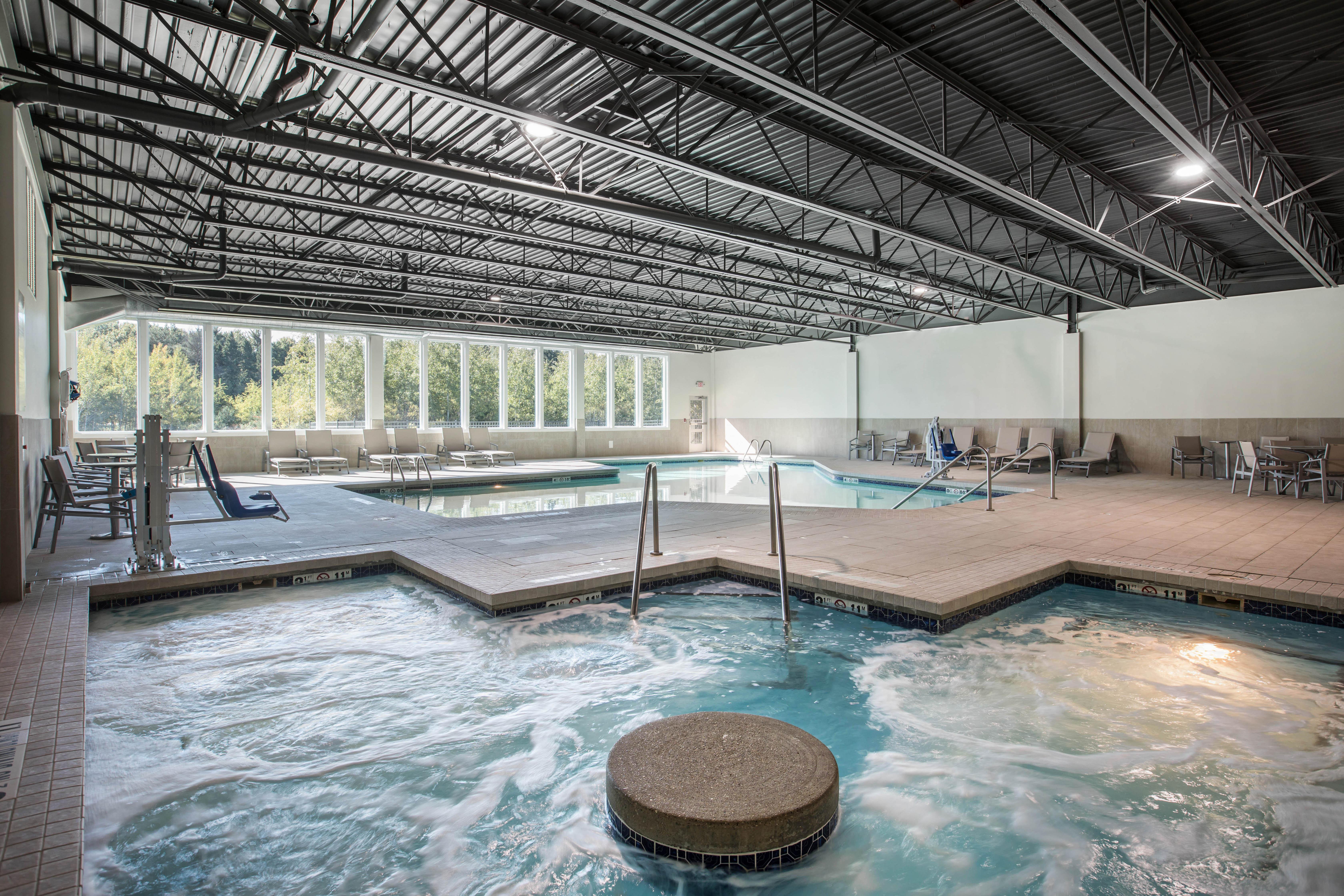 Holiday Inn Express & Suites Ludington By Ihg Екстериор снимка