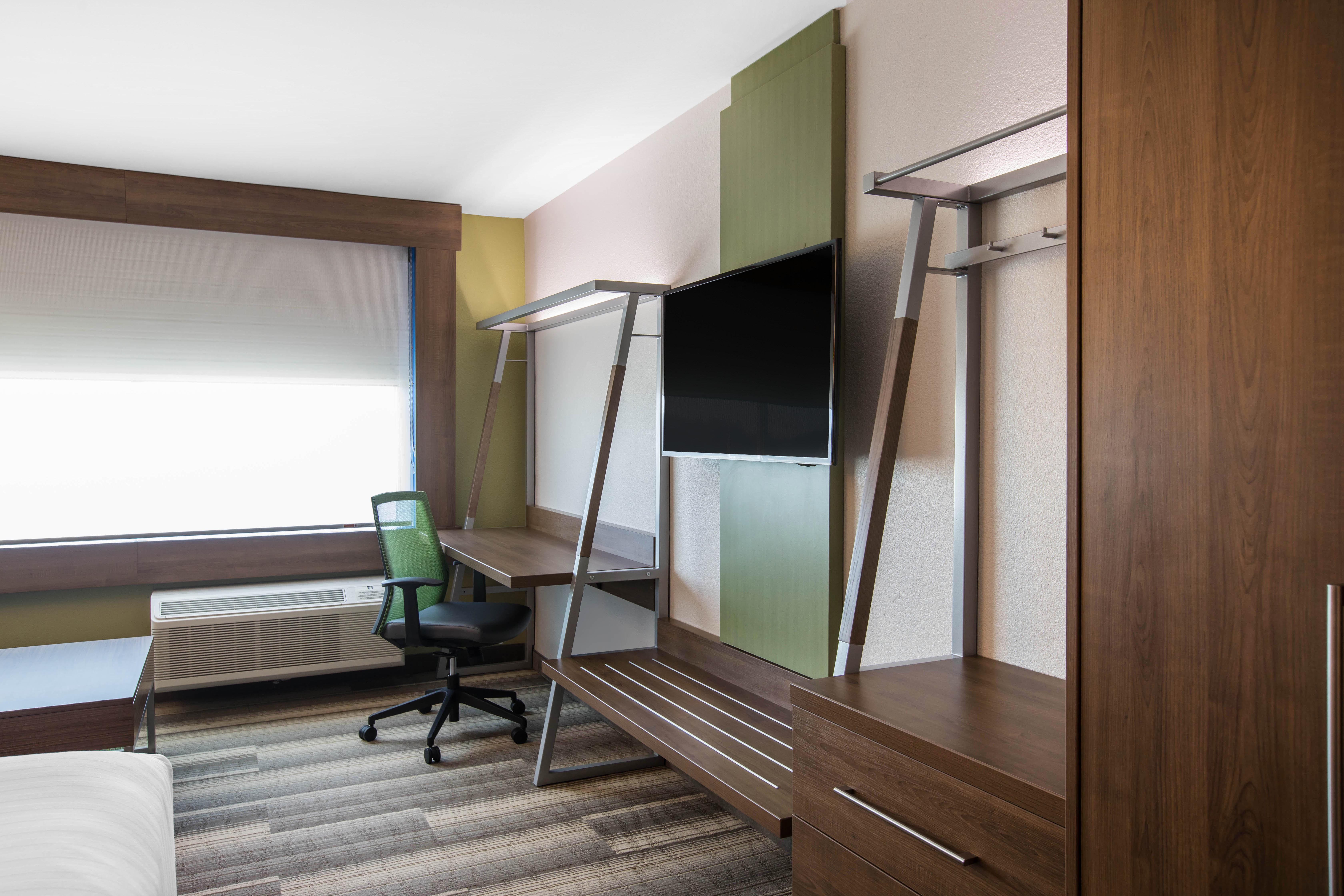 Holiday Inn Express & Suites Ludington By Ihg Екстериор снимка