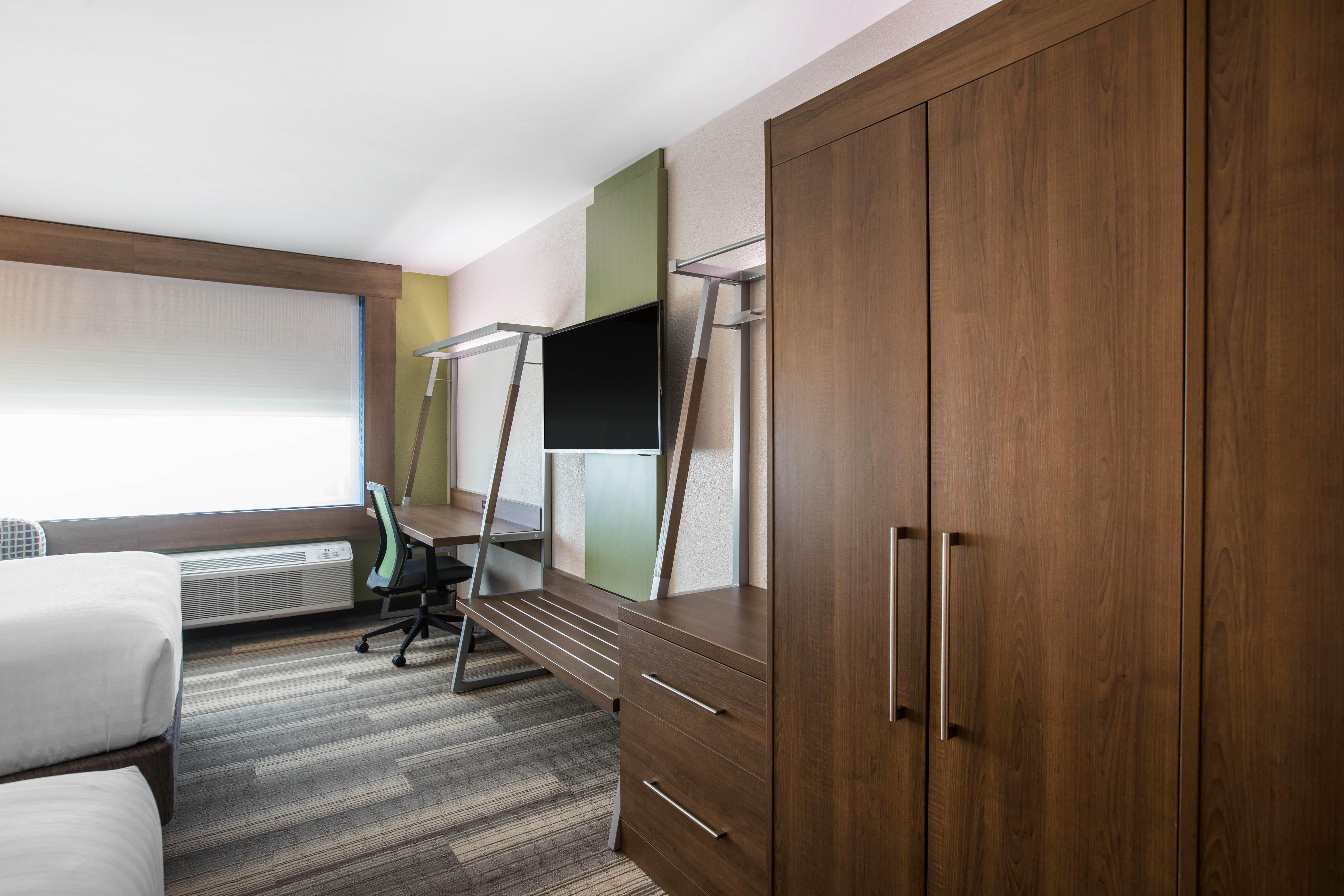 Holiday Inn Express & Suites Ludington By Ihg Екстериор снимка